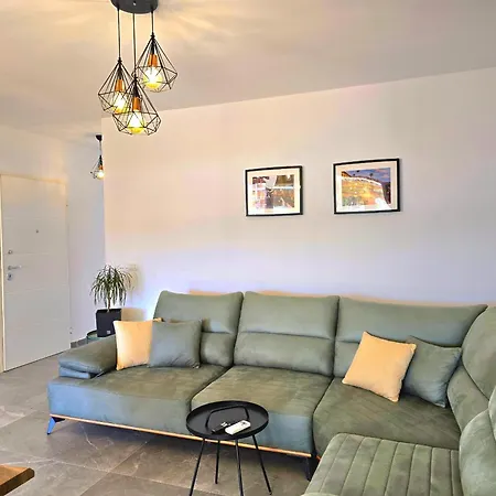 Emerald - 286 Apartment Durres