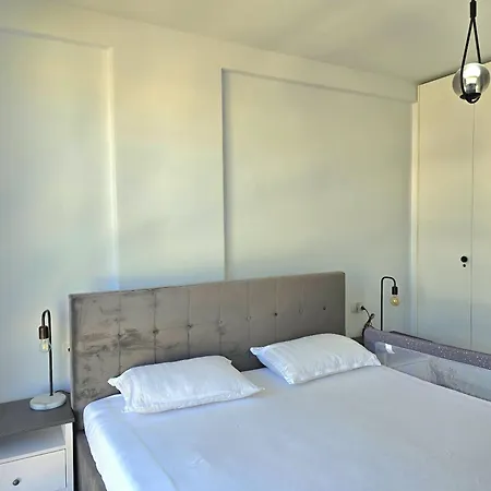Apartment Emerald - 286 Durrës