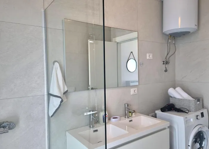 Emerald - 286 公寓 *