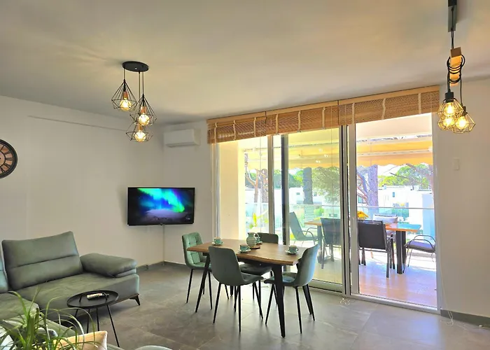 Emerald - 286 公寓 *